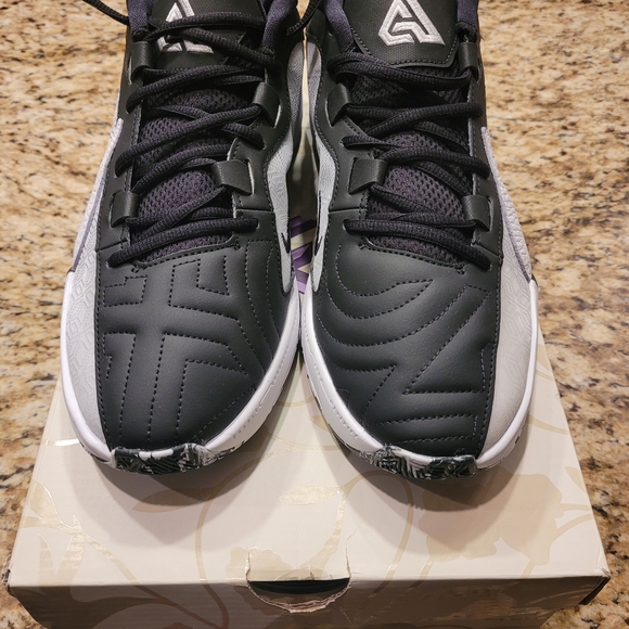 Nike Zoom Freak 5 Men New Size 10.5 - Picture 4 of 6